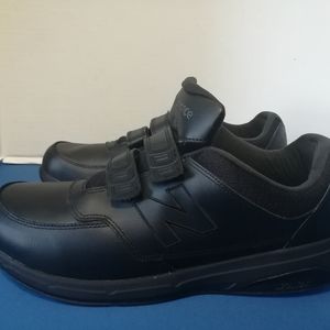 MEN'S NEW BALANCE LOOP AND HOOK SHOES